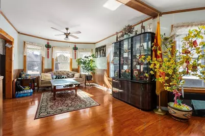 8 Wilmont St, Springfield, MA 01108 - Photo 6