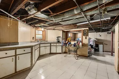 8 Wilmont St, Springfield, MA 01108 - Photo 26