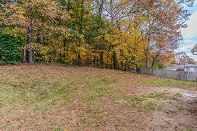 111 Malibu Dr, Springfield, MA 01128 - Photo 28