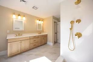 53 Thomas Mann Cir, Norfolk, MA 02056 - Photo 12