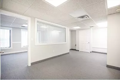 733 Memorial Avenue, West Springfield, MA 01089 - Photo 8