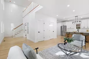 20 Pine Hill Rd, Lynnfield, MA 01940 - Photo 8