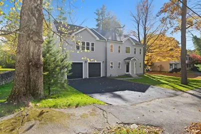 20 Pine Hill Rd, Lynnfield, MA 01940 - Photo 2
