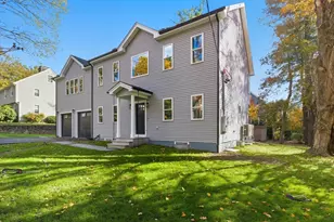 20 Pine Hill Rd, Lynnfield, MA 01940 - Photo 4