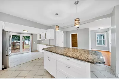 15 Sixth St, Leominster, MA 01453 - Photo 8