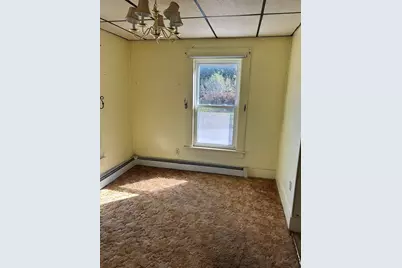 12 Central #Top Floor, Derry, NH 03038 - Photo 4