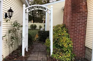 7 Ashbrook St, Springfield, MA 01118 - Photo 26