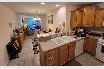968 Geraldine St #1A, New Bedford, MA 02740 - Photo 6