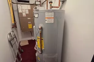 968 Geraldine St, New Bedford, MA 02740 - Photo 18