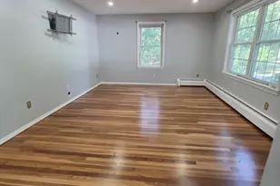 20 Oregon Ave, Fitchburg, MA 01420 - Photo 2