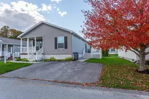 37 Bluejay St, Tiverton, RI 02878 - Photo 2