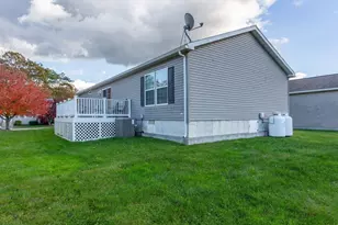 37 Bluejay St, Tiverton, RI 02878 - Photo 4