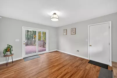 98 Fox Woods Dr, Springfield, MA 01129 - Photo 4