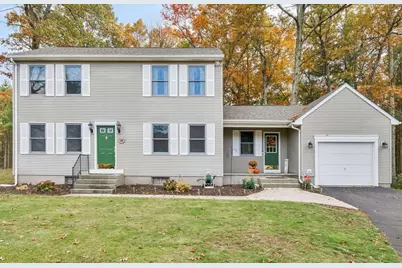 98 Fox Woods Dr, Springfield, MA 01129 - Photo 1