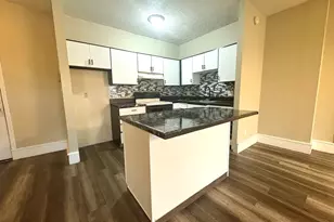 140 Chestnut St, Springfield, MA 01103 - Photo 2