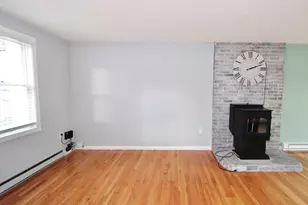 19 Crestwood Dr, Northborough, MA 01532 - Photo 4