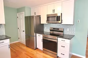 19 Crestwood Dr, Northborough, MA 01532 - Photo 8