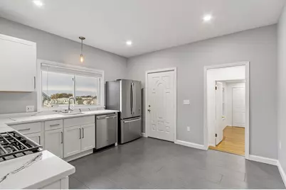 17 Parker Street #B, Malden, MA 02148 - Photo 4