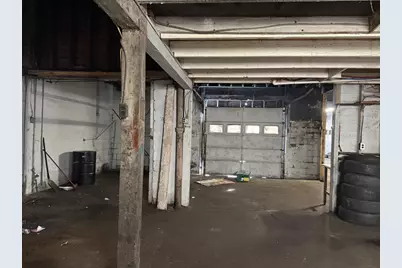 31 Scott St, New Bedford, MA 02744 - Photo 12