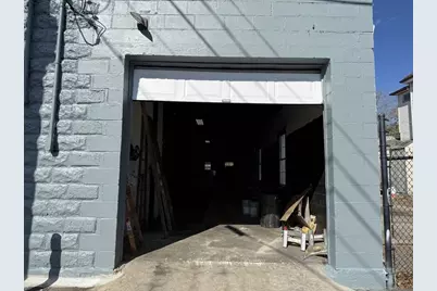 31 Scott St, New Bedford, MA 02744 - Photo 8