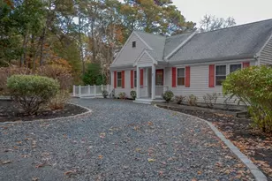 17 Degrass Rd, Mashpee, MA 02649 - Photo 4