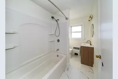 804 County St, Somerset, MA 02726 - Photo 6