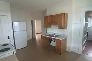 316 Davis St, Greenfield, MA 01301 - Photo 4