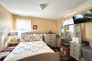 58 Eureka St, Springfield, MA 01104 - Photo 8