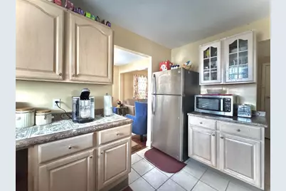 58 Eureka St, Springfield, MA 01104 - Photo 6