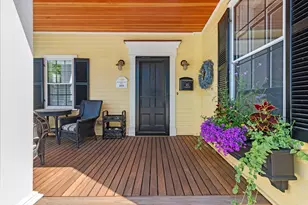 45 Pleasant St, Marblehead, MA 01945 - Photo 2