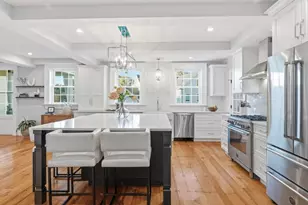 45 Pleasant St, Marblehead, MA 01945 - Photo 10