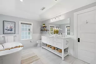 45 Pleasant St, Marblehead, MA 01945 - Photo 28