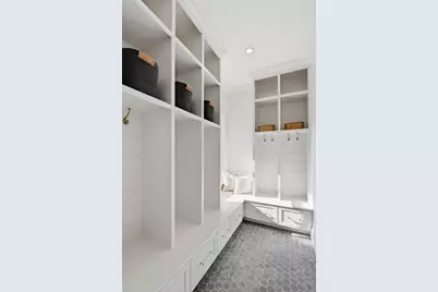 2 Beacon Hill Road, Marblehead, MA 01945 - Photo 20