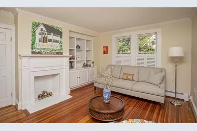 32 Billings St #A, Sharon, MA 02067 - Photo 4