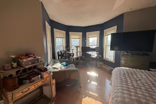 107 Bloomfield St, Boston, MA 02124 - Photo 1