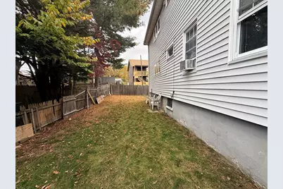 31 Linwood Avenue #31, Melrose, MA 02176 - Photo 4