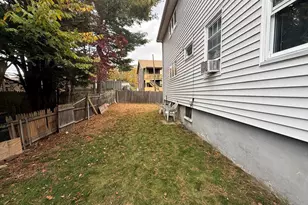 31 Linwood Ave, Melrose, MA 02176 - Photo 4