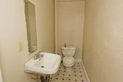 62 Westfield St, West Springfield, MA 01089 - Photo 20