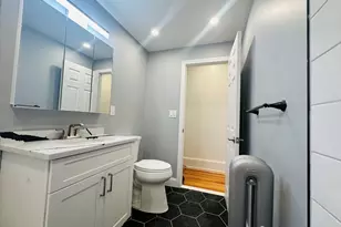 28 Melbourne St, Boston, MA 02124 - Photo 20