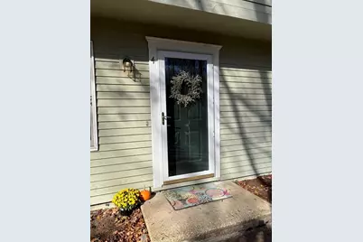 5 Hinman St #4, Sturbridge, MA 01518 - Photo 1