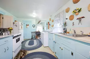 38 W Main St, Millbury, MA 01527 - Photo 12