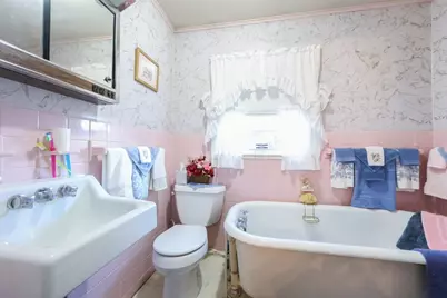 38 W Main St, Millbury, MA 01527 - Photo 22