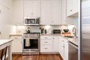 6 Walnut St, Boston, MA 02108 - Photo 6