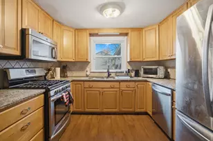 72 Tanglewood Dr, East Longmeadow, MA 01028 - Photo 14