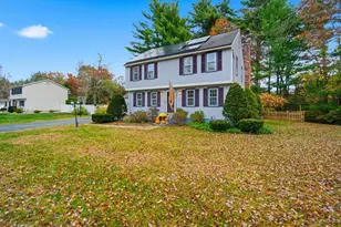 72 Tanglewood Dr, East Longmeadow, MA 01028 - Photo 2