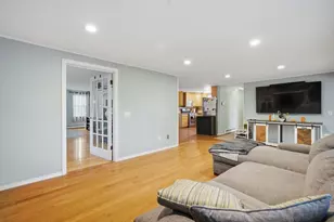 72 Tanglewood Dr, East Longmeadow, MA 01028 - Photo 10