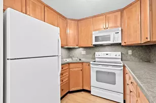 79 Fountain Ln, Weymouth, MA 02191 - Photo 4