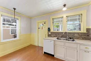 106 Magnolia Terrace, Springfield, MA 01108 - Photo 14