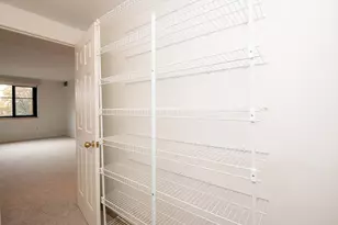 200 Ledgewood Dr, Stoneham, MA 02180 - Photo 24