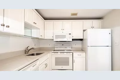 200 Ledgewood Drive #505, Stoneham, MA 02180 - Photo 28